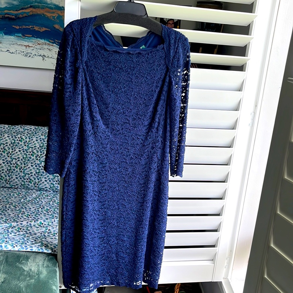 Navy blue lace dress stretch, used once.